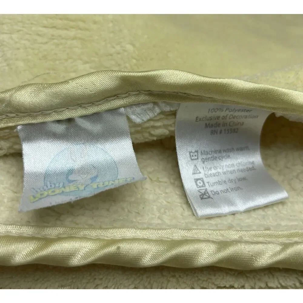 Vintage Baby Looney Tunes Tweety Bird Blanket Yellow Fleece Mink Satin Edge READ